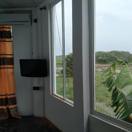 كاتوناياكى Qiqi Airport Villa المظهر الخارجي الصورة